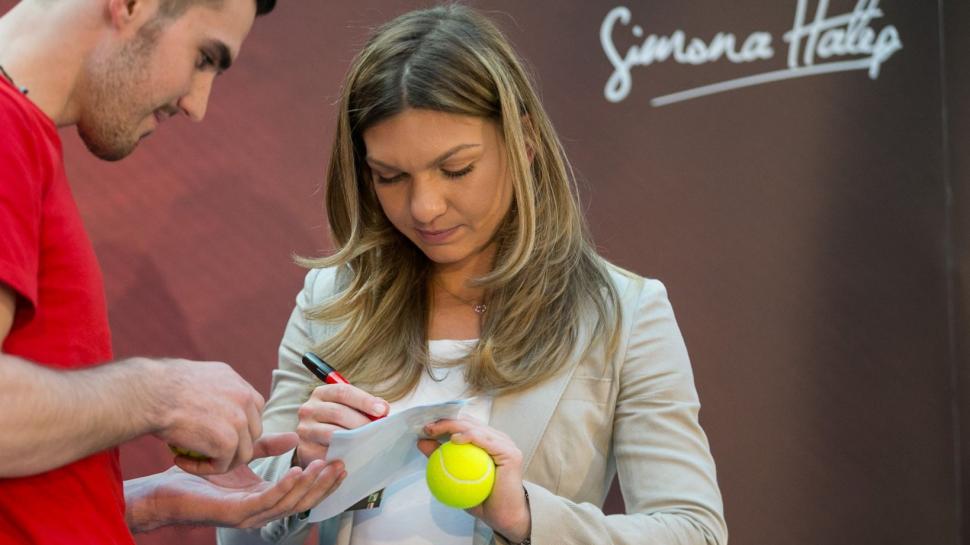 Simona Halep s-a retras din proba de dublu de la Miami Open. Motivul invocat de româncă