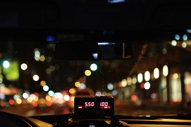 taxi-498437_640.jpg