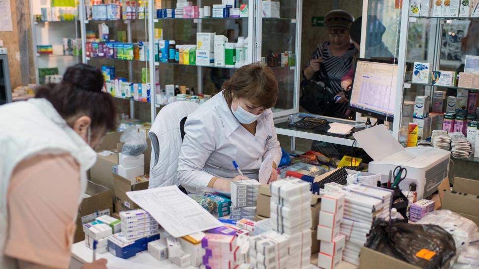 Antibiotice Iași reia producția de Paracetamol și Novocalmin în regim de urgență