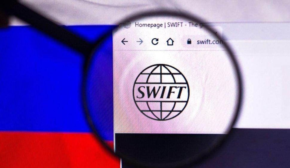 comisia europeana excludere banci rusia swift