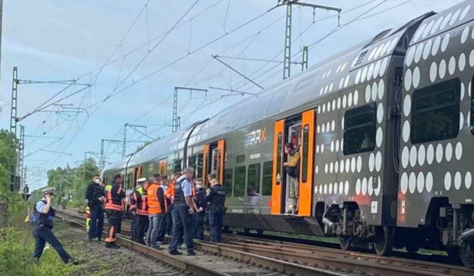 Un român a blocat un tren din Germania pe motiv că voia să fumeze | Ce au descoperit poliţiştii când l-au percheziţionat