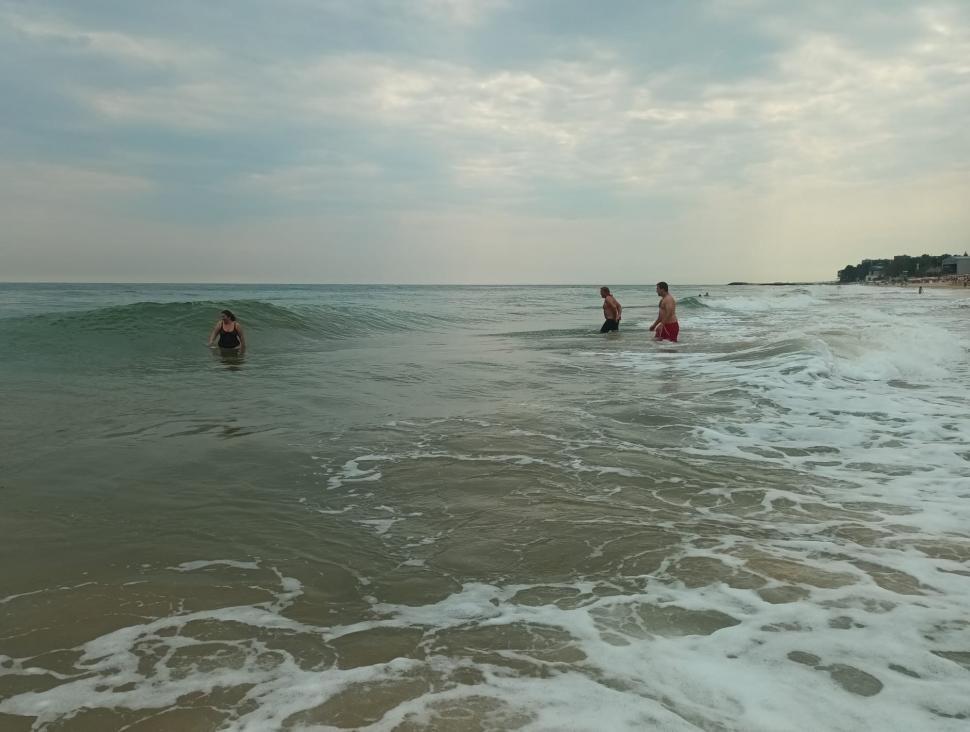 plajele din bulgaria inca asaltate de turisti