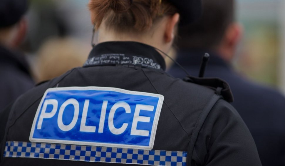 Un polițist din Londra a fost concediat după ce și-a numit colega "româncă proastă"