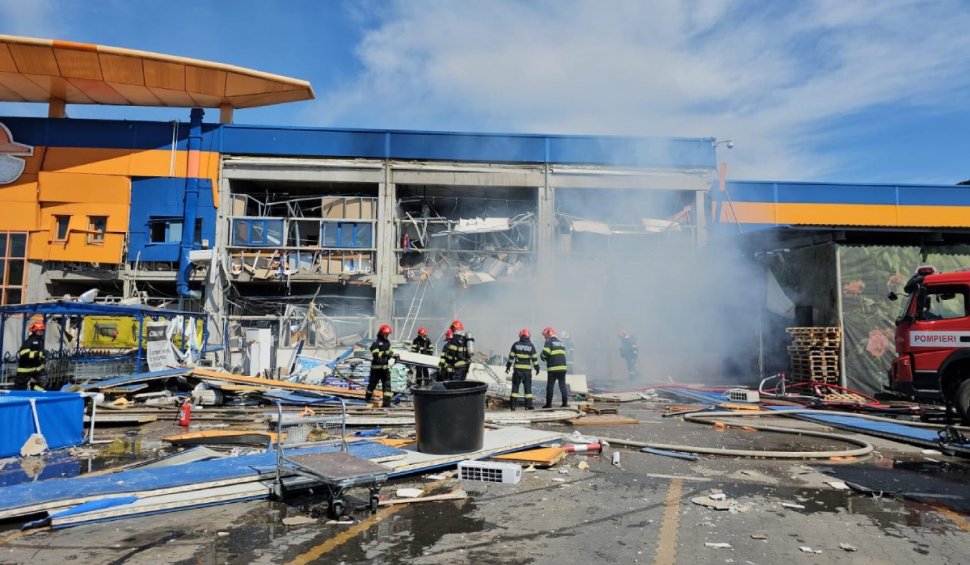 Explozie puternică la Dedeman Botoșani. Sunt cel puțin 13 victime cu arsuri, dintre care una în stare gravă
