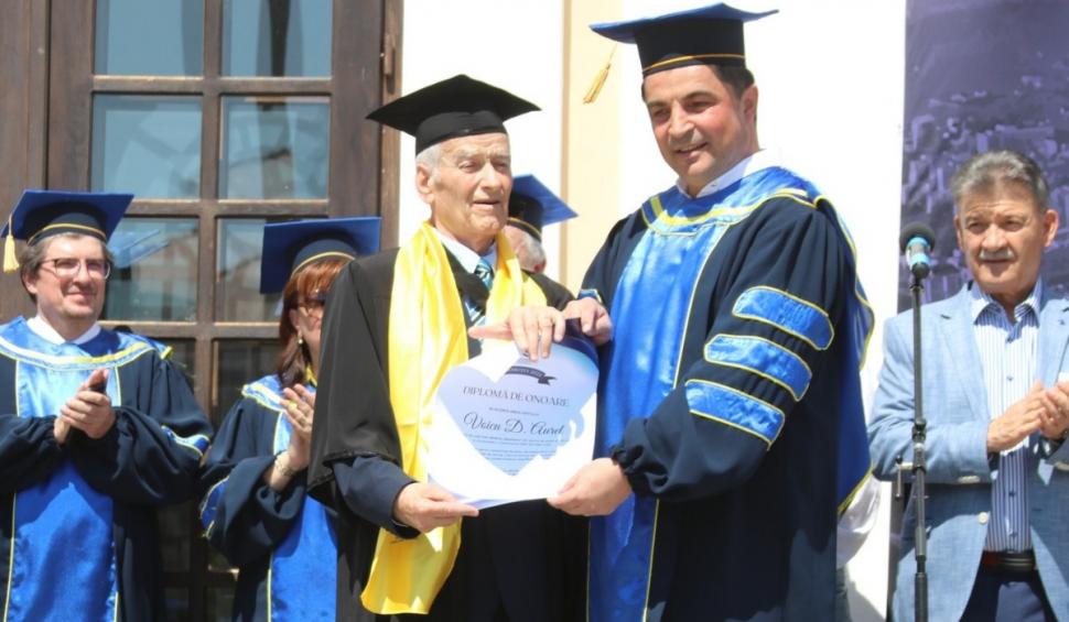 cel mai varstanic student romania primar cugir absolvit master 89 ani