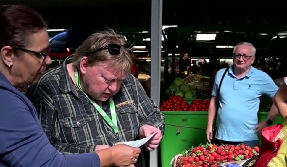 Substanţe periculoase au fost găsite în căpșuni românești, într-o piaţă din Bucureşti