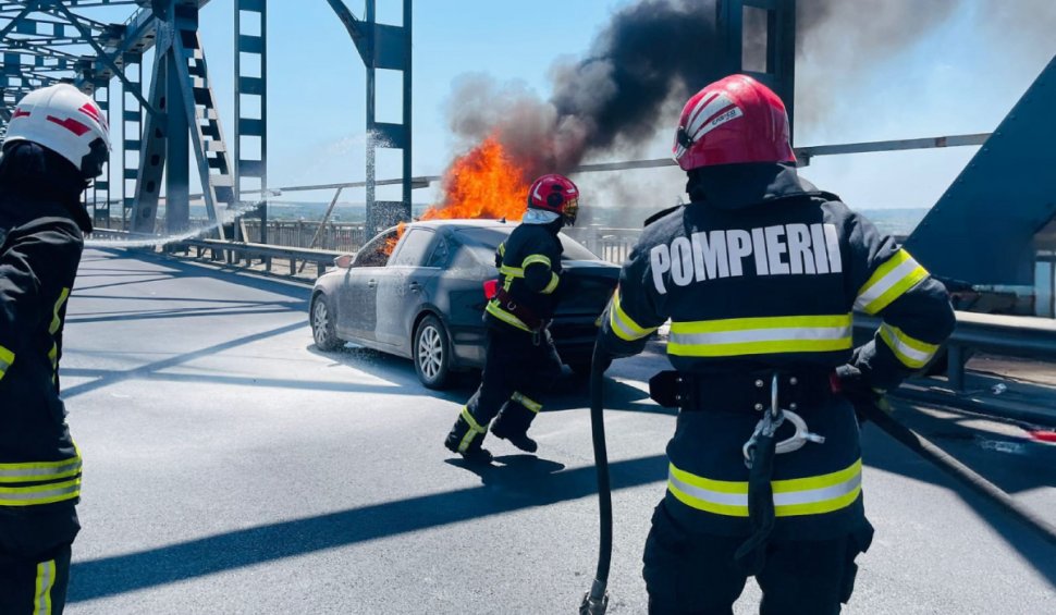 o masina a luat foc podul prieteniei 1 iulie 2024