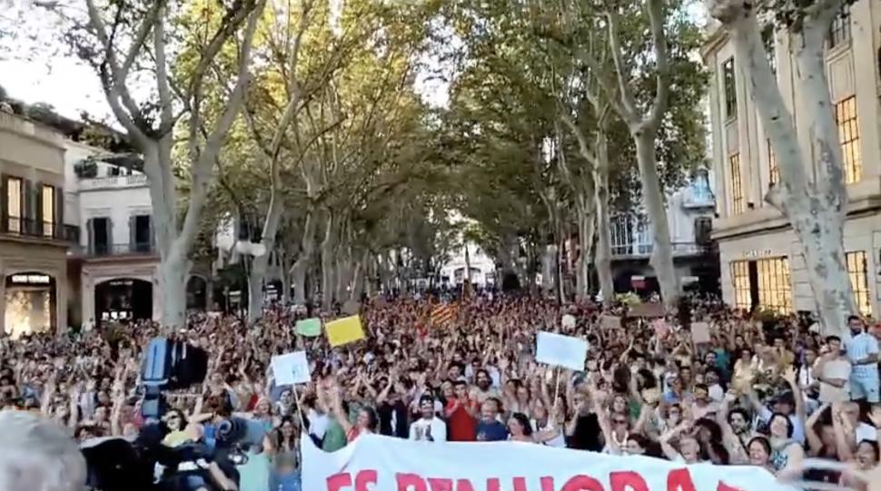 protest anti turisti mallorca spania