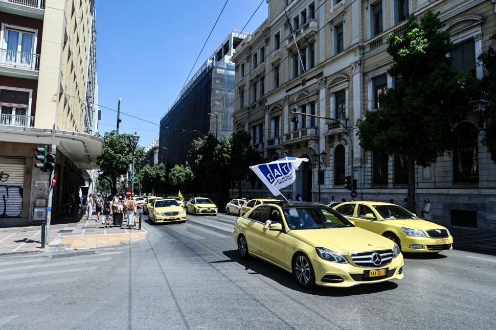 taxiuri in grecia