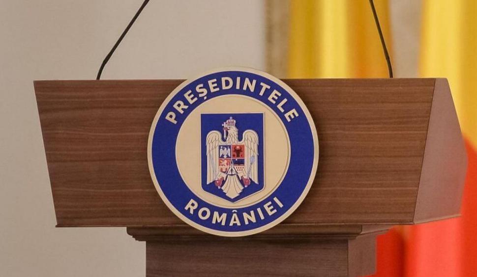 presedintele romaniei pupitru