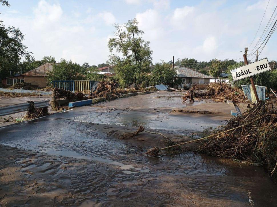 dezastrul provocat de inundatii in Galati