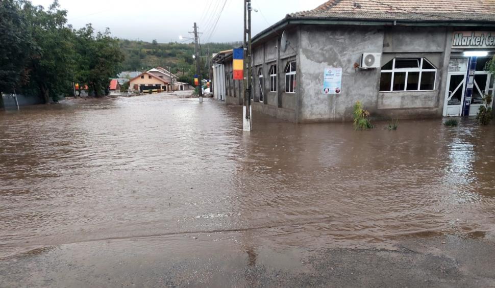 inundatii romania ciclon