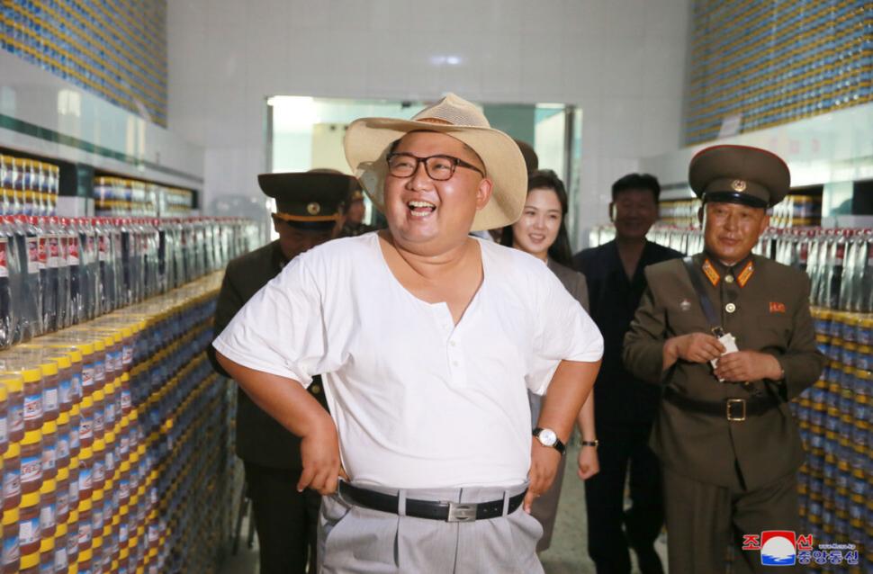 kim jong un cu palarie