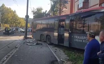 autobuz accident