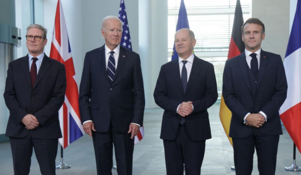 Joe Biden, Emmanuel Macron, Olaf Schoz şi Keir Starmer la Berlin