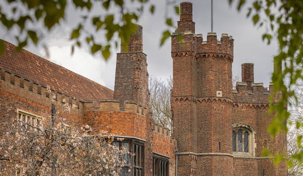 Gainsborough Old Hall anglia marea britanie semne vrajitorie