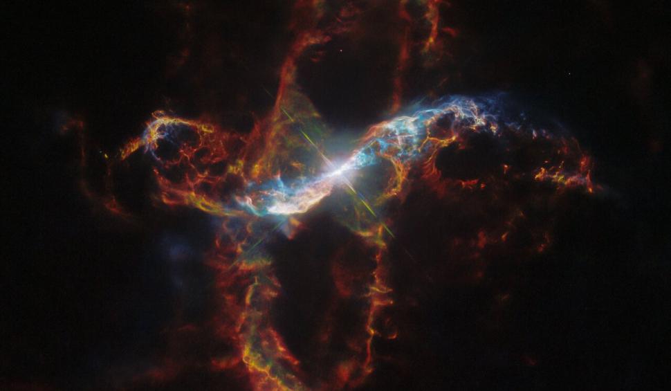 r aquarii hubble telescop