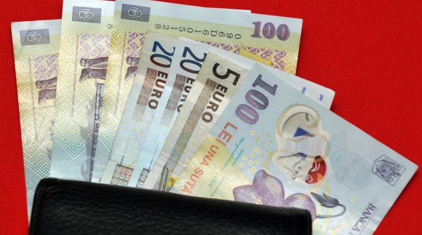 Românii îşi pot amâna din nou ratele la banci. Care sunt condiţiile şi termenul limită pentru depunerea dosarelor