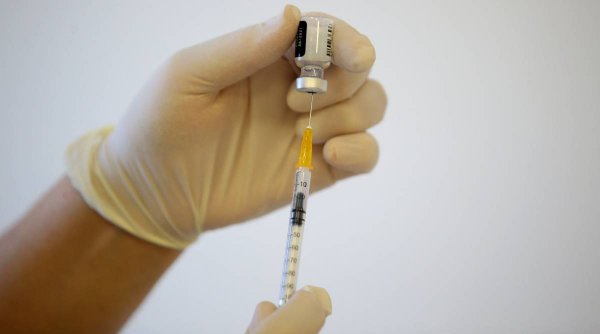 Peste 700 de persoane, vaccinate în primele ore de la începerea 