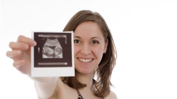 Un nou studiu arată că femeile însărcinate și nou născuții lor sunt mai predispuși la riscuri din cauza COVID-19 