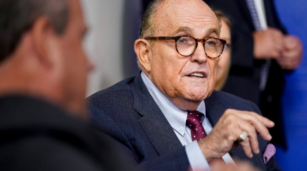 Rudy Giuliani, avocatul lui Trump, anchetat în SUA pentru o scrisoare trimisă lui Klaus Iohannis în 2018