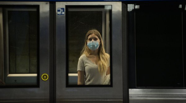 Alertă în Capitală din cauza unui tânăr care atacă femei la metrou: 