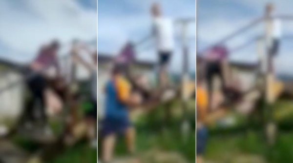 Două adolescente s-au bătut crunt pentru un băiat, în Hunedoara