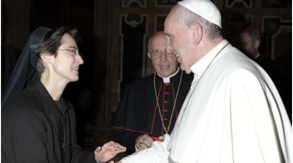 Premieră la Vatican: Papa Francisc a numit o călugăriță în cea mai înaltă funcție din istoria statului papal