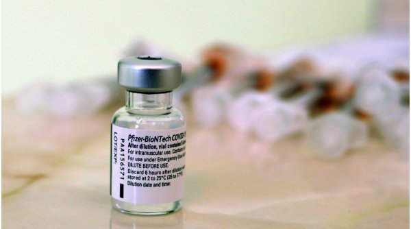 Pfizer și BioNTech solicită autorizarea FDA pentru boosterul vaccinului COVID-19 pentru toți adulții