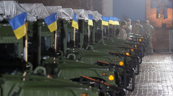 Mii de ucraineni se înscriu în programe de antrenament militar pentru a se pregăti de o invazie a Rusiei