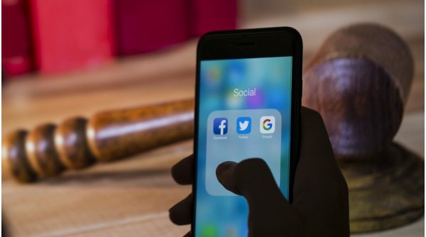 Facebook, Google, Twitter şi Reddit, investigate pentru că ar fi ajutat la instigarea revoltei de la Capitoliu