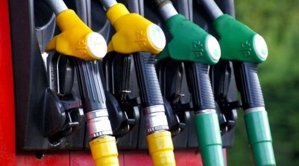 Guvernul anunță măsurile în criza preţurilor la carburanţi 