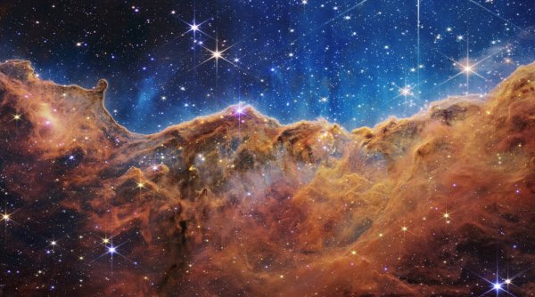 NASA dezvăluie noi imagini în premieră ale cosmosului îndepărtat