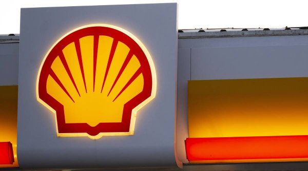 Shell ar putea prelua benzinăriile Lukoil din România
