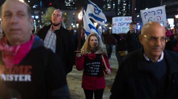 Protest uriaş în Tel Aviv. Mii de israelieni au scandat împotriva Guvernului Benjamin Netanyahu