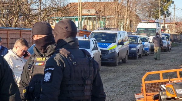 Bărbat decapitat în curtea casei din Hlipiceni, Botoşani | Naşul victimei a fost reţinut pentru crimă