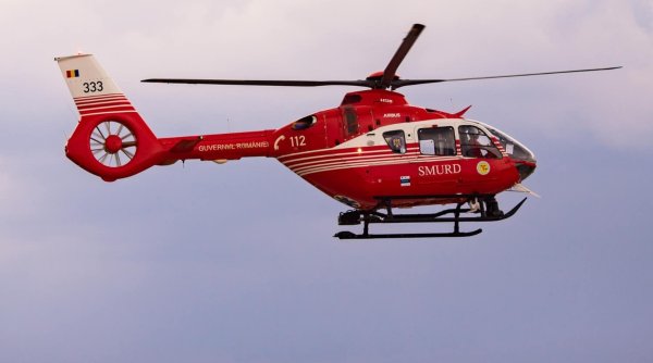 Intervenție a elicopterului SMURD pe Muntele Mic. Un tânăr a fost accidentat la schi