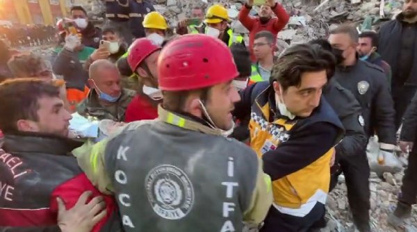 Kaan, un băiat de 13 ani, a rezistat peste șapte zile sub ruine și a fost salvat în cea de 182-a oră de la cutremurul din Turcia