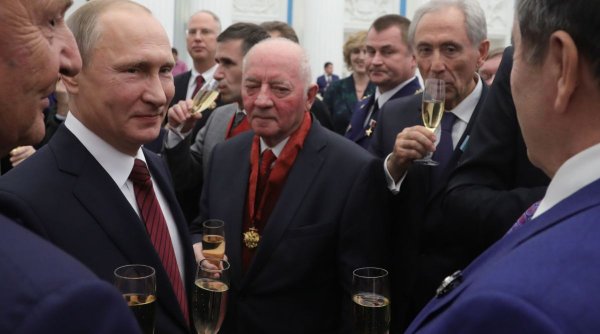 Cum sfidează Putin sancțiunile și se desfată cu vin din Franța și Italia în valoare de milioane de euro