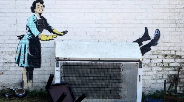 Mural de Banksy, distrus de muncitorii de la salubritate de Ziua Îndrăgostiţilor: 