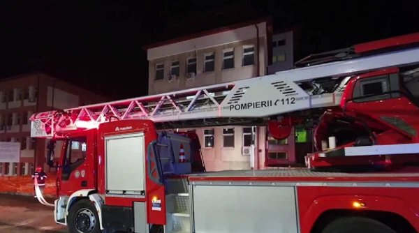 Incendiu la spitalul din Zalău | 12 pacienți și o asistentă au fost evacuați