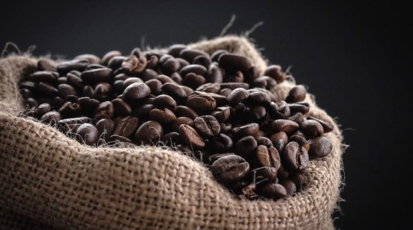 De ce cafeaua boabe este mai bună decât cafeaua pudră