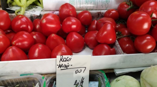 Când ies pe piață roșiile românești! Ne vom bucura de ele mai devreme decât în anii trecuți