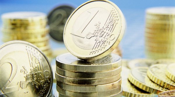 Curs valutar BNR, 31 martie 2023 | Euro sare de maximul din decembrie şi se apropie de 4,95