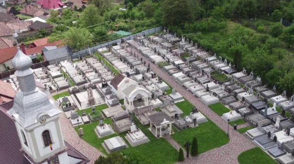 Premieră pentru România! Cum arată cimitirul digitalizat unde vizitatorii pot accesa un cod QR