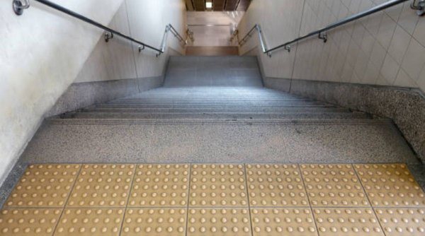 Stația de metrou Piața Iancului a fost accesibilizată pentru persoane cu deficiențe de vedere