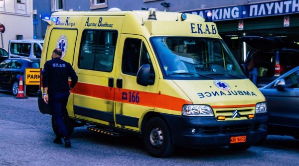 O româncă a murit în Grecia, după ce ambulanţa chemată de urgenţă a întârziat mai bine de o oră