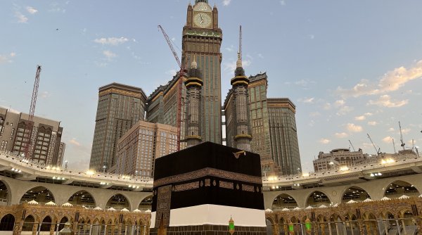 Începe pelerinajul de la Mecca. Peste două milioane de musulmani sunt aşteptaţi la eveniment