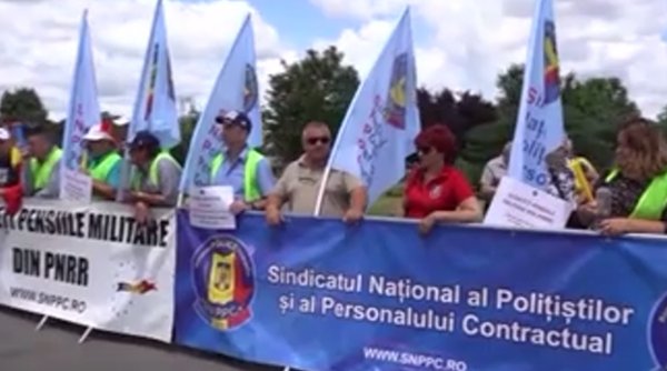 Poliţiştii au protestat pentru păstrarea pensiilor speciale | Ce mesaj au trimis Guvernului