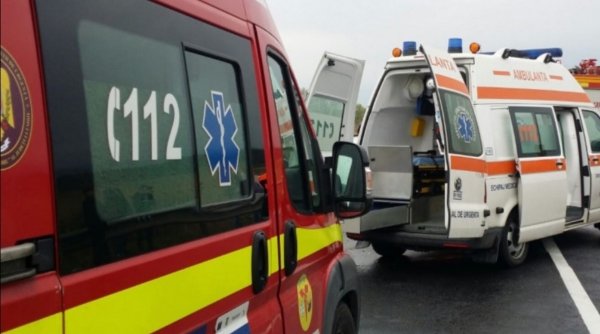 Trafic blocat pe DN1, în Poiana Țapului, după un accident între un autocar cu 28 de pasageri și o mașină